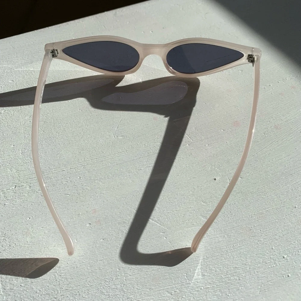 Reto blue grey cat eye sunglasses - Picture 2 of 4